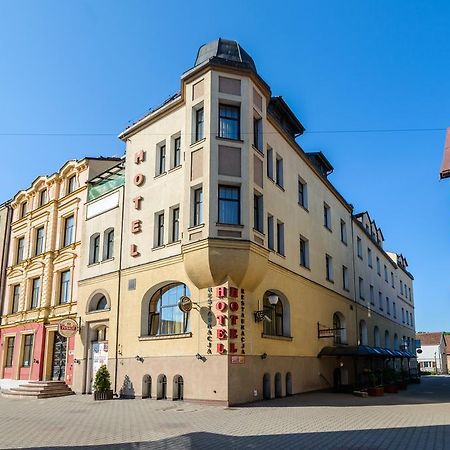 Hotel Bartis Бартошице Экстерьер фото