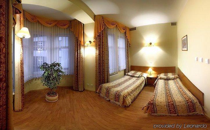 Hotel Bartis Бартошице Номер фото