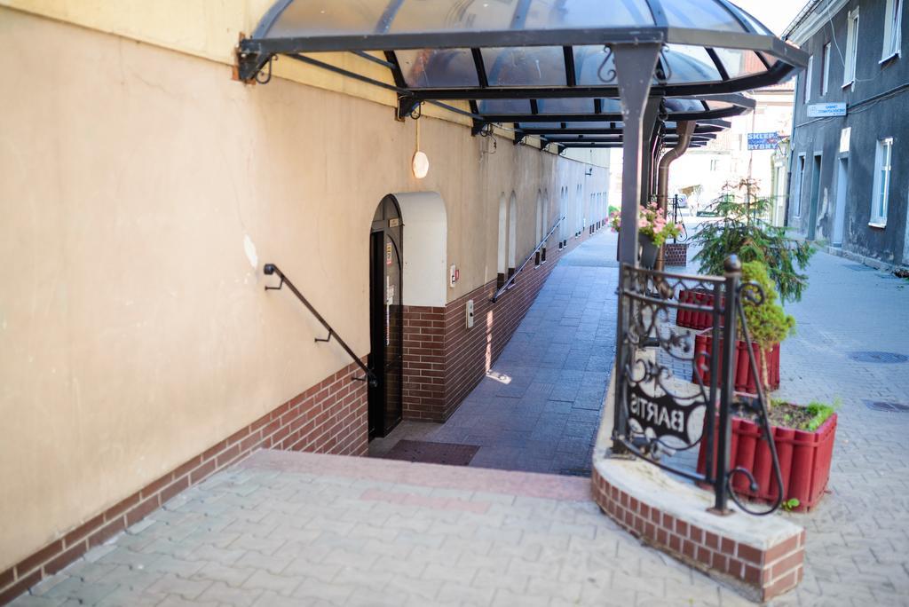 Hotel Bartis Бартошице Экстерьер фото
